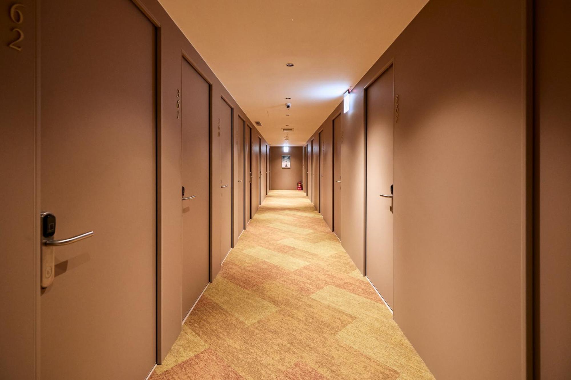 Twin Star Inn Taipei Bagian luar foto